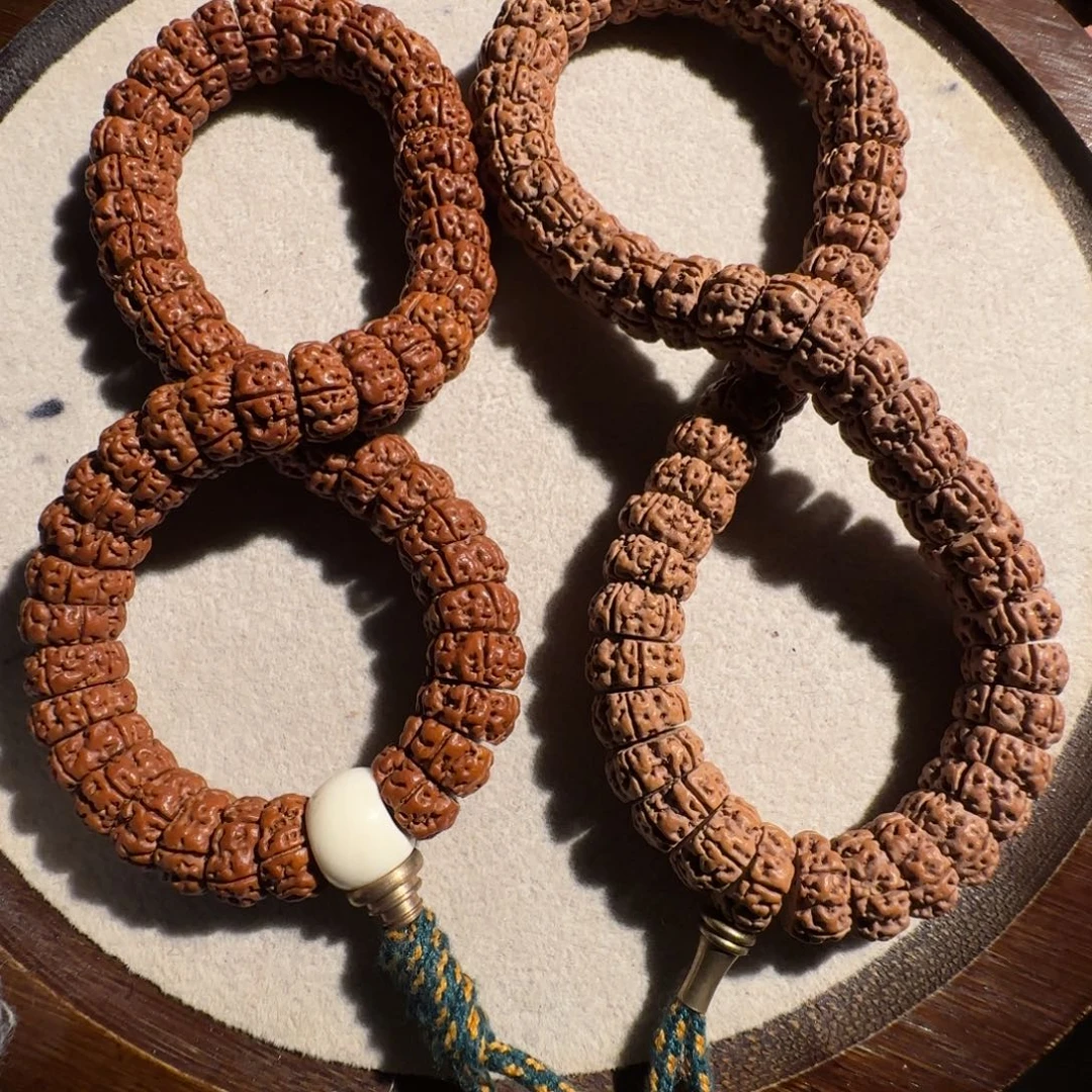 手串金刚菩提疯神系列（老树王小蛮腰）