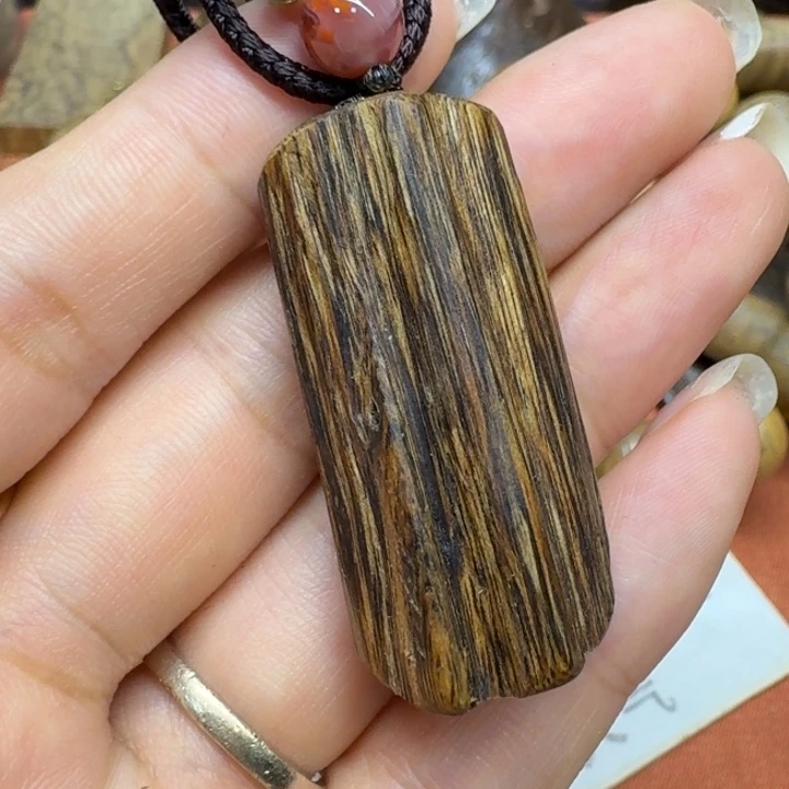 大叶紫檀（黑酸枝木类）
