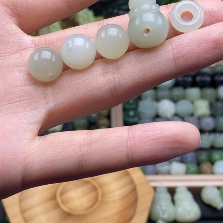 和田玉（糖玉）未镶嵌珠宝半成品