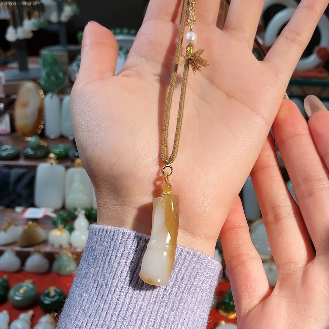 和田玉未镶嵌颈饰T