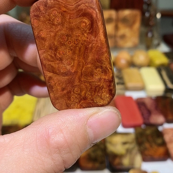 心***筑紫琉璃木质把玩件