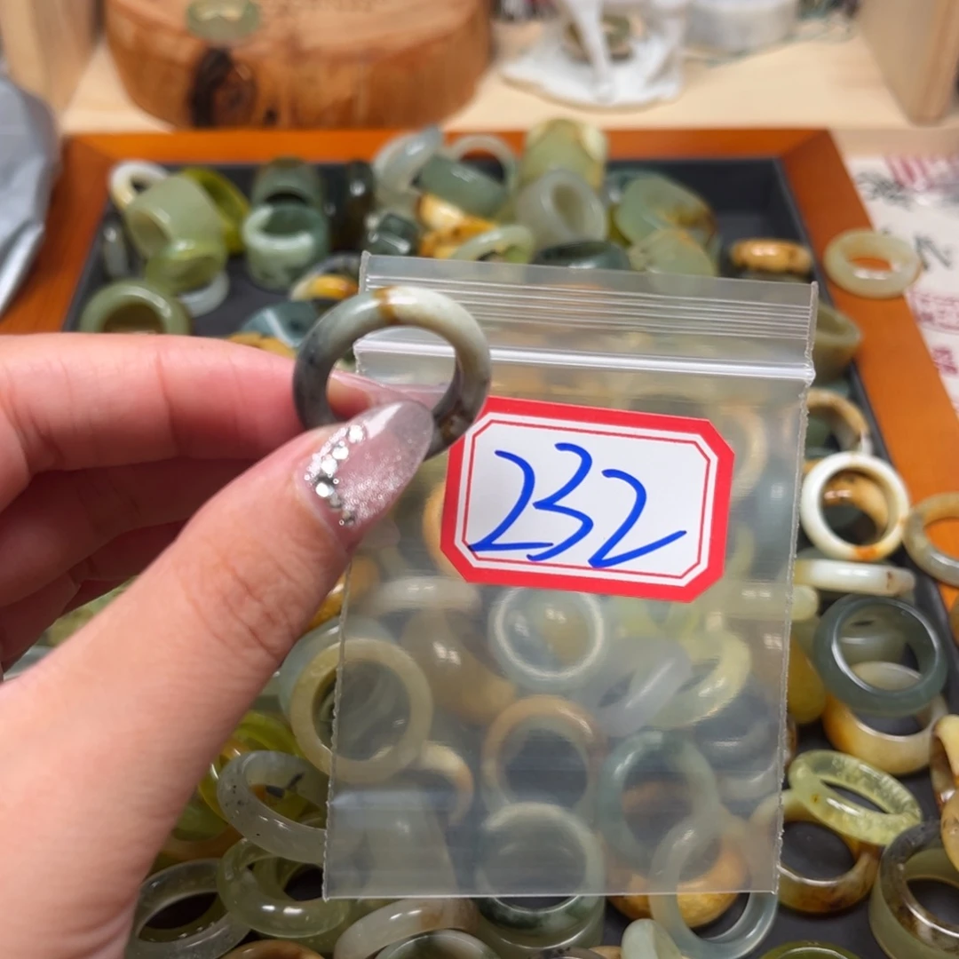 弥***香蛇纹石玉未镶嵌珠宝奇石