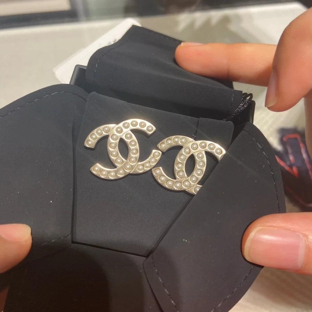 99新 Chanel/香奈儿 耳钉大号珠珠时尚潮流精致