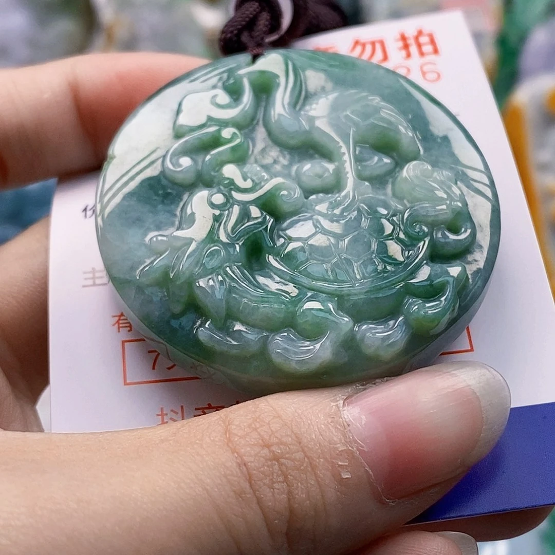 吊坠(不含链)未镶嵌翡翠