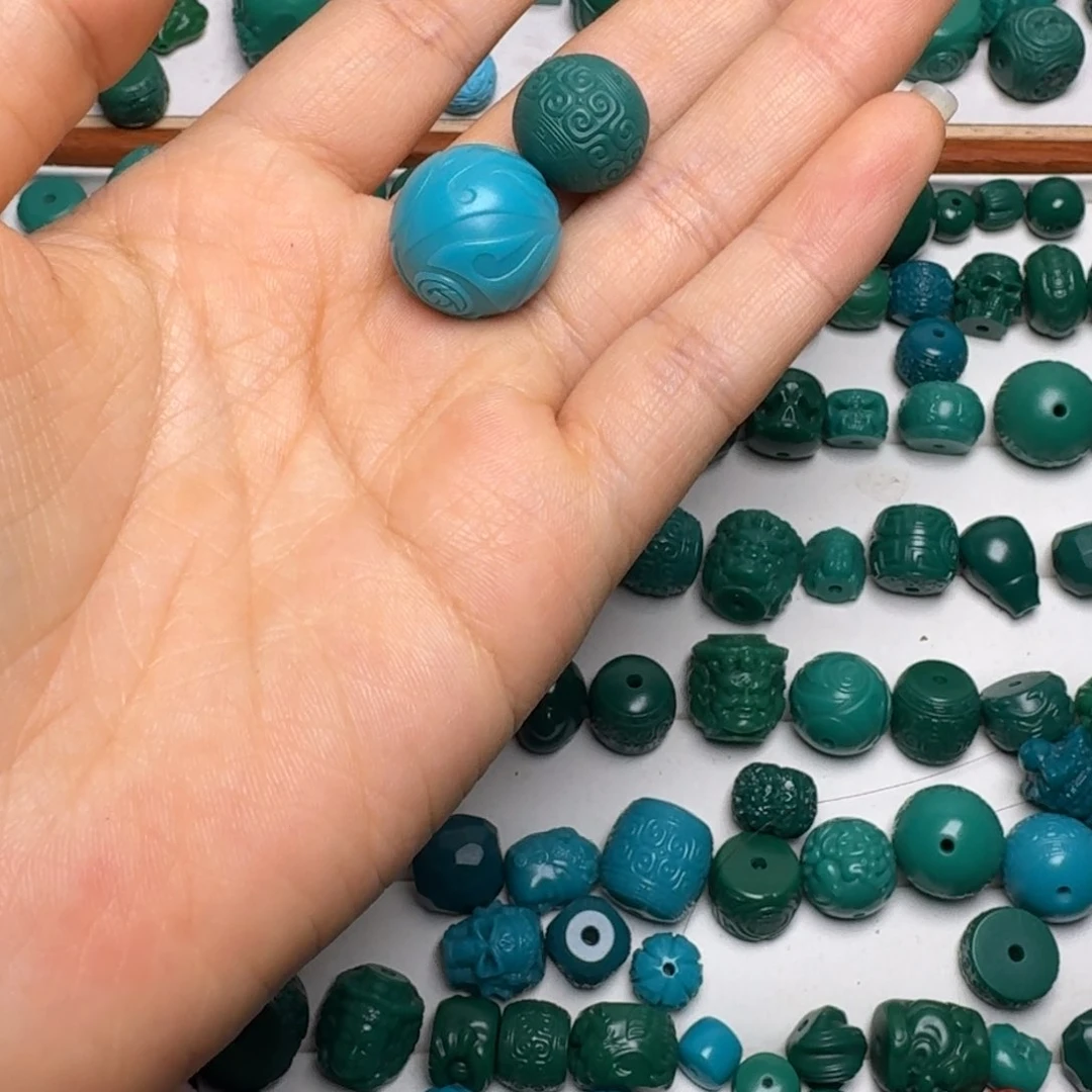 琉璃颈饰科技松配饰