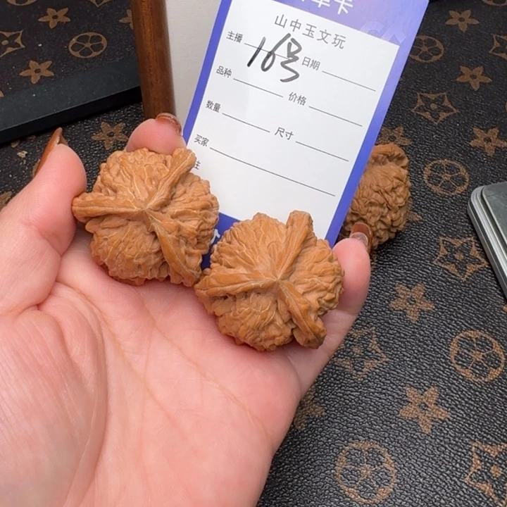 把件文玩核桃38三棱
