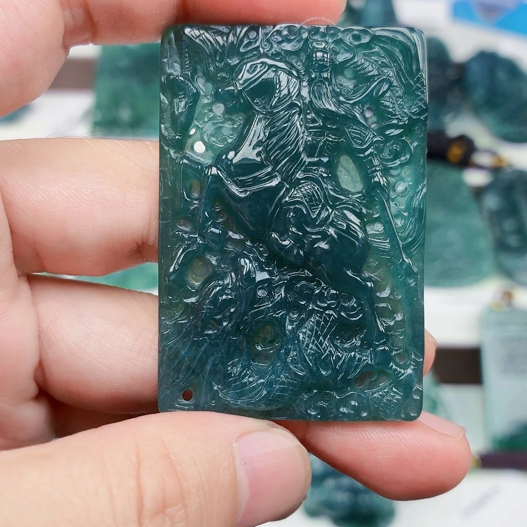 翡翠未镶嵌颈饰79