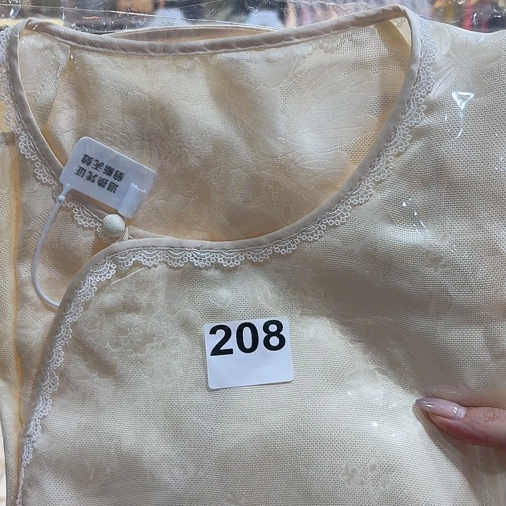 j***a上衣的设计非常简单大方很时尚有