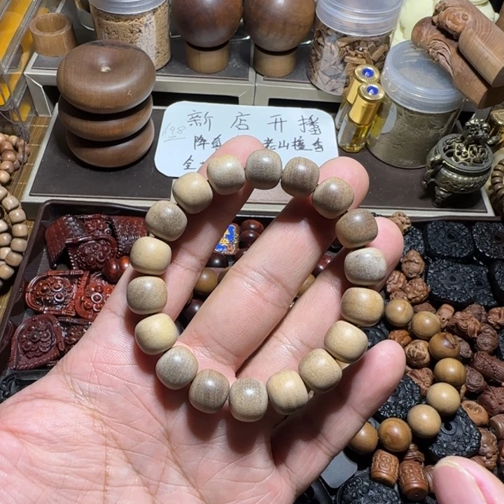 牵***步檀香木手串/手链老山檀香11×12单圈瑕疵