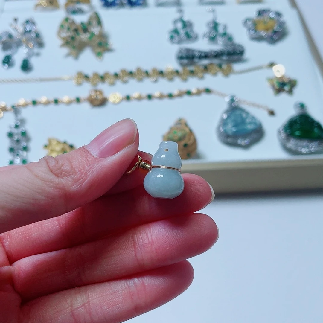 翡翠未镶嵌颈饰21111112