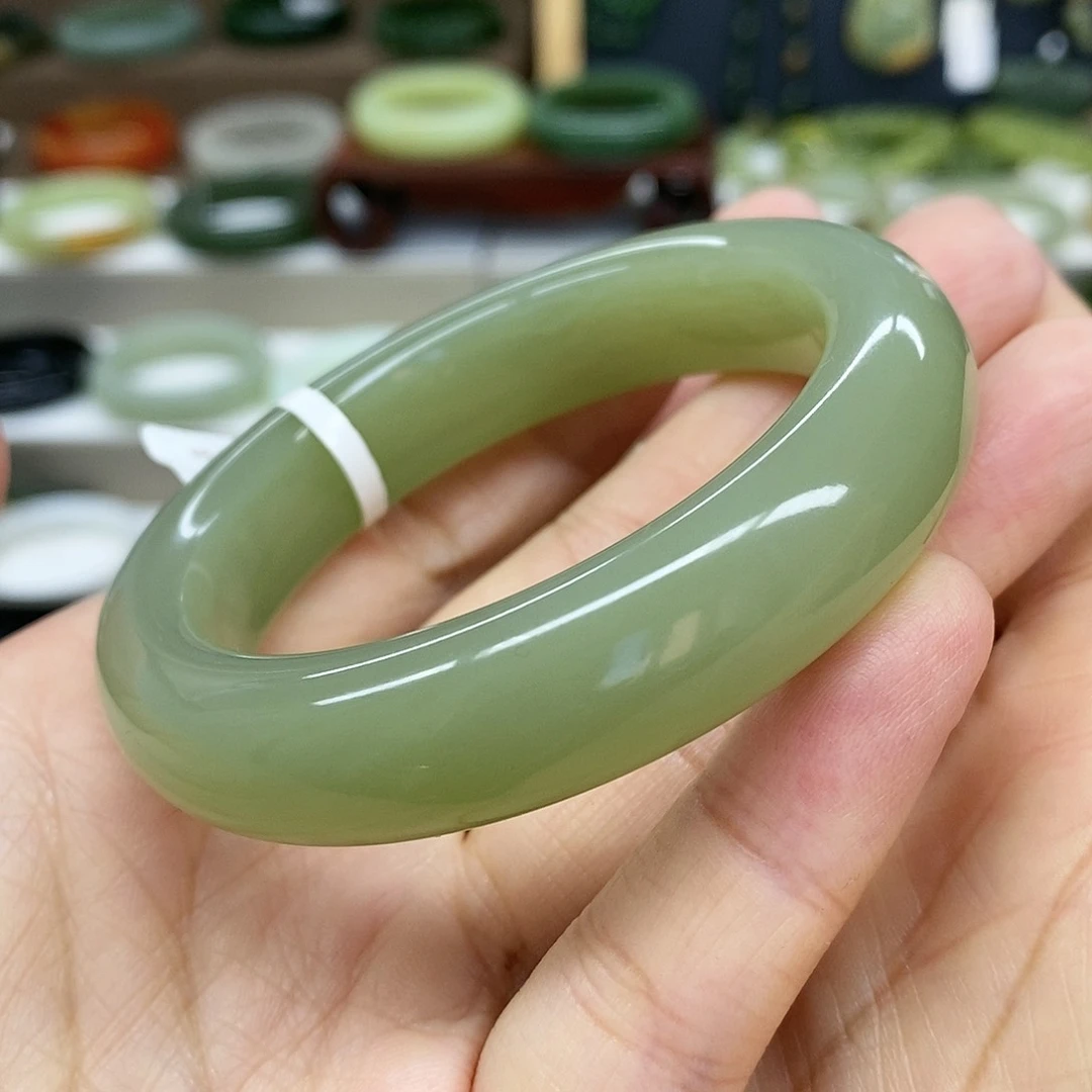 【闪购商品】未镶嵌手镯和田玉