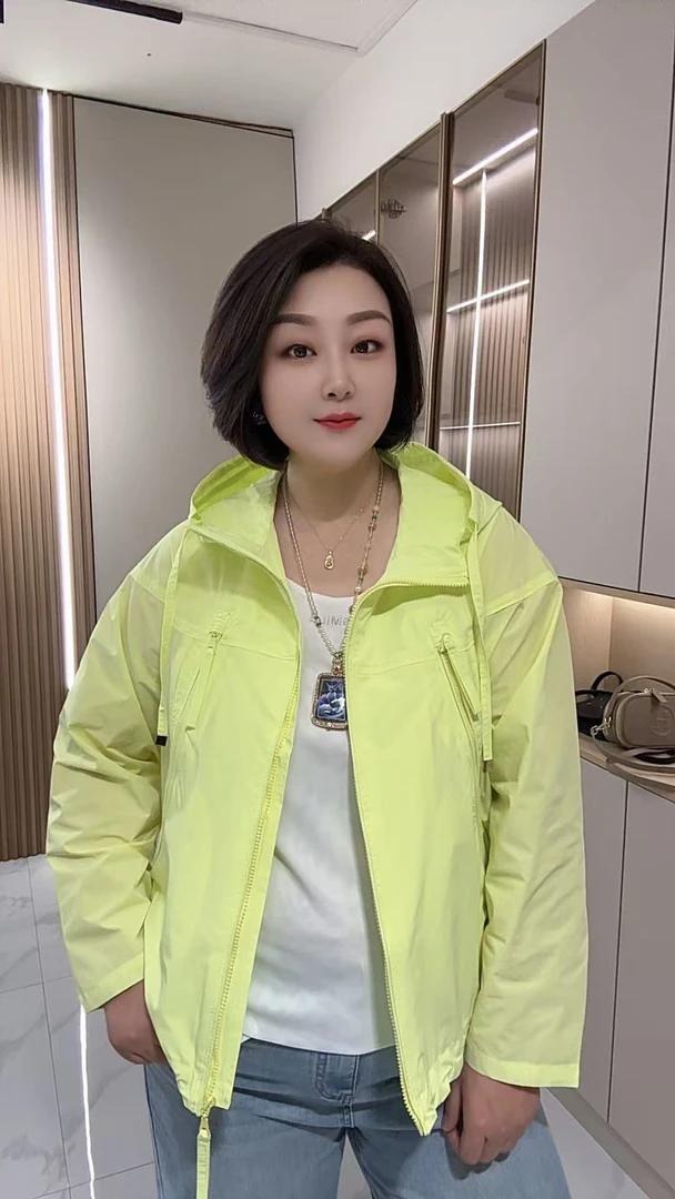 【聪姐推荐】9296简约款休闲减龄连帽外套（衣长67，胸围130）