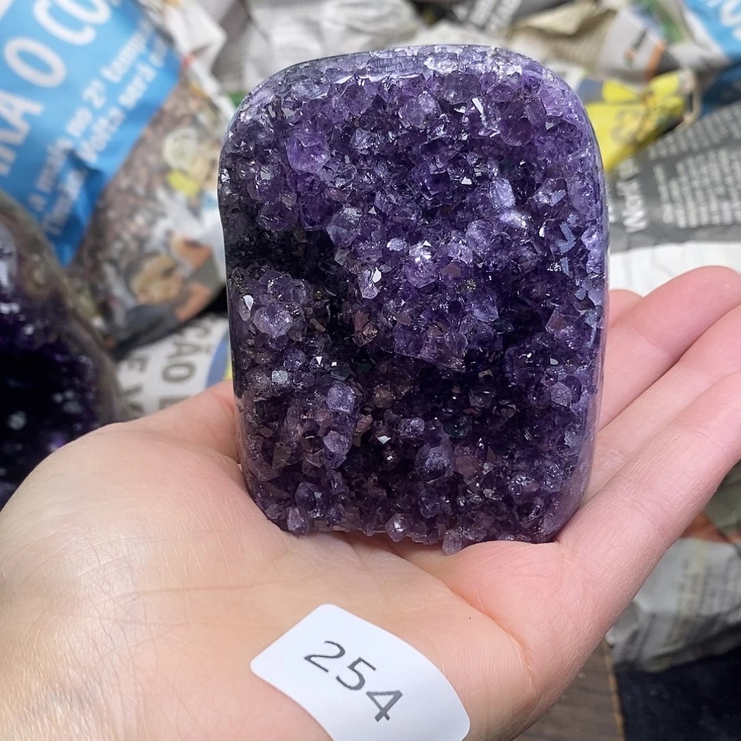 紫晶未镶嵌大型摆件（非配饰）