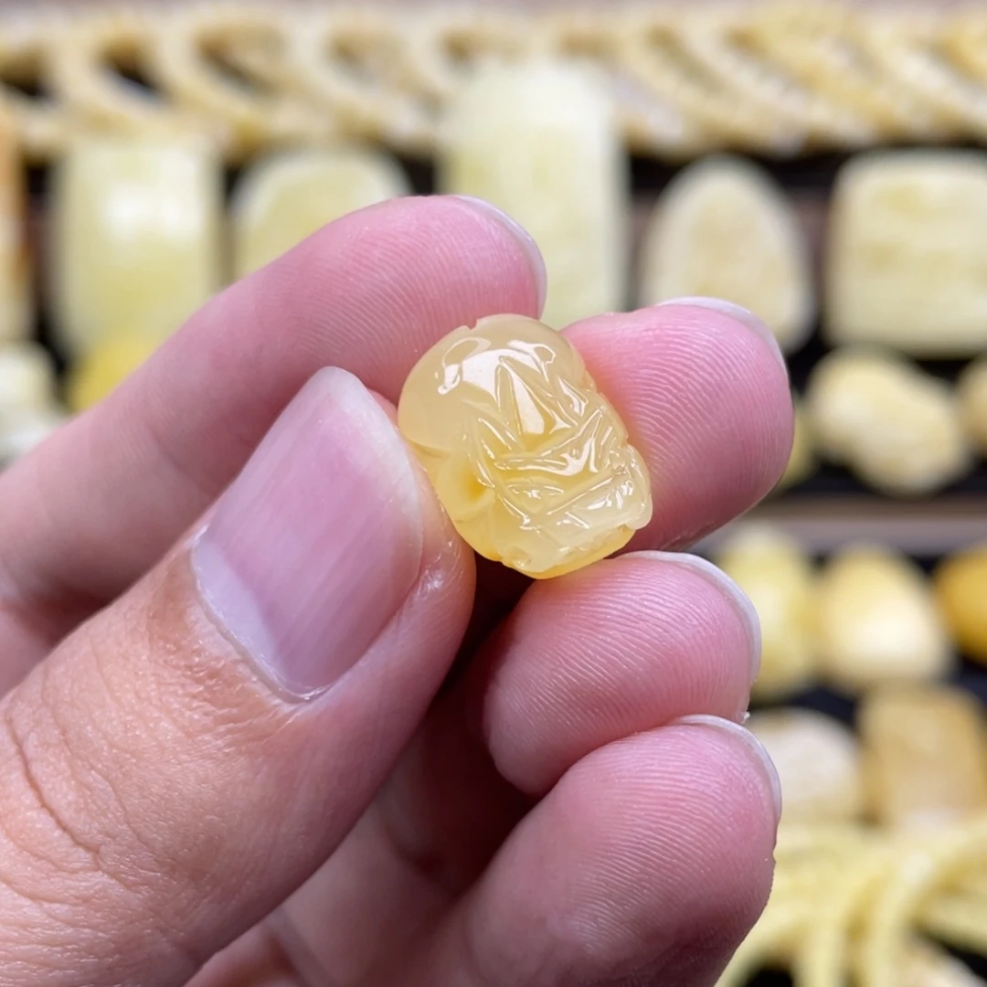 琥珀未镶嵌裸石琥珀蜜蜡