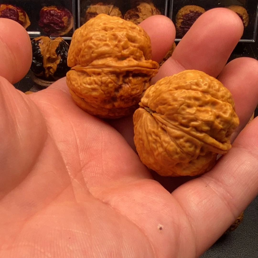 文玩核桃把件铁皮小胖墩