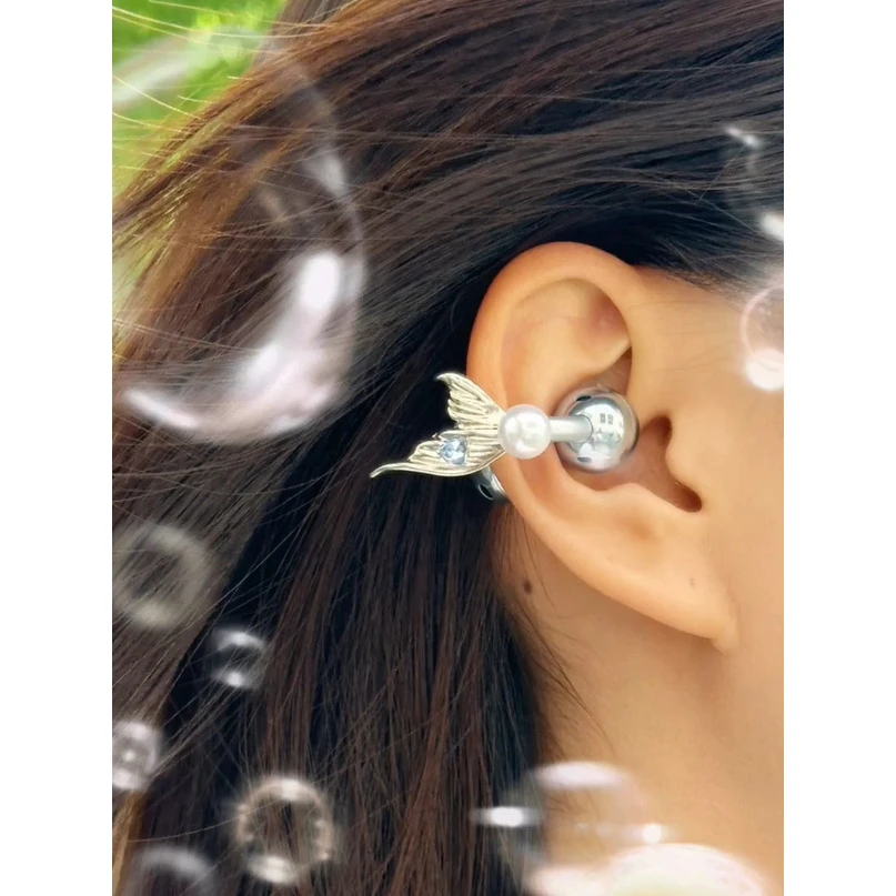 合金耳饰 莎莎同款耳机耳扣法式精致鱼尾仿珍珠扣小众设计感鲨