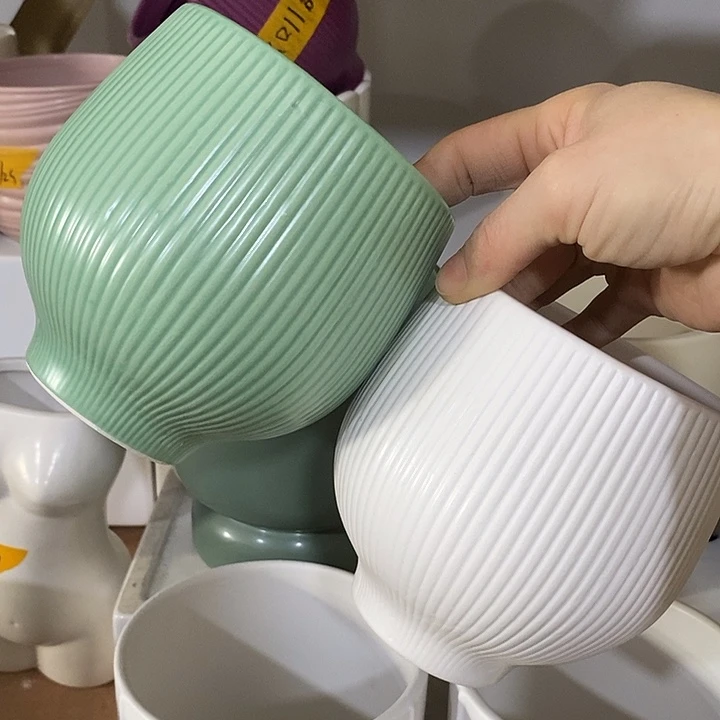 摆件陶陶盆有孔 瑕疵针孔漏釉介意勿拍外口 11外高12