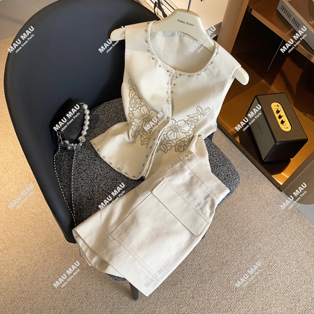 2025夏季新款花朵刺绣短款马甲上衣+半身裙套装DY8037