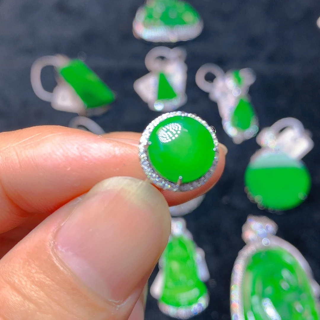 颈饰银S925镶嵌翡翠