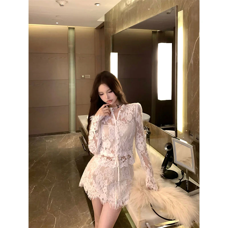 高级感法式蕾丝长袖衬衫上衣配内吊带显瘦包臀半身裙时尚两件套