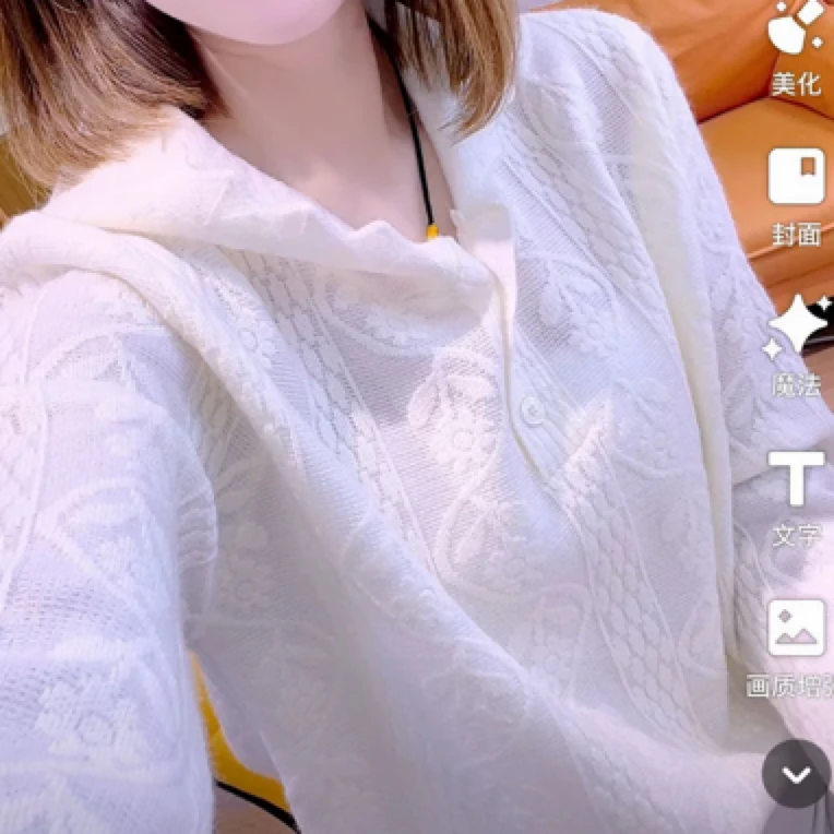 08印花帽针织上衣