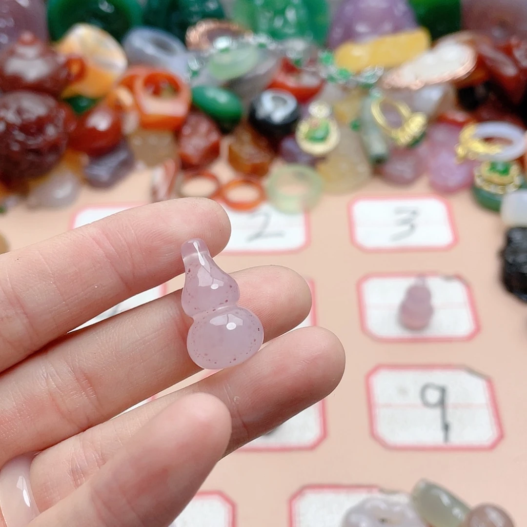 玛瑙/玉髓颈饰合金红**宝