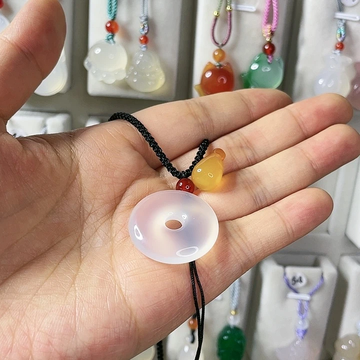 玛瑙/玉髓颈饰合金你****听