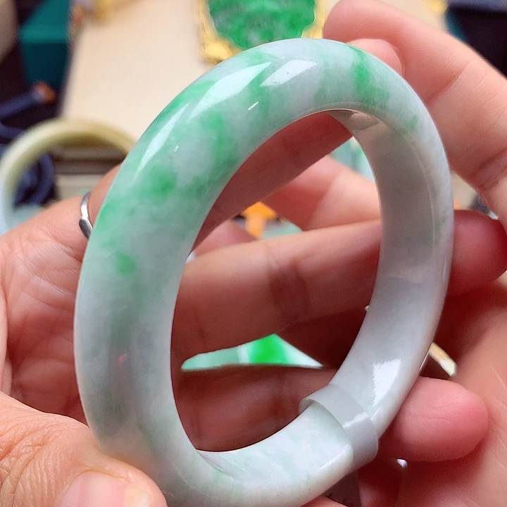 未镶嵌手镯翡翠翡翠