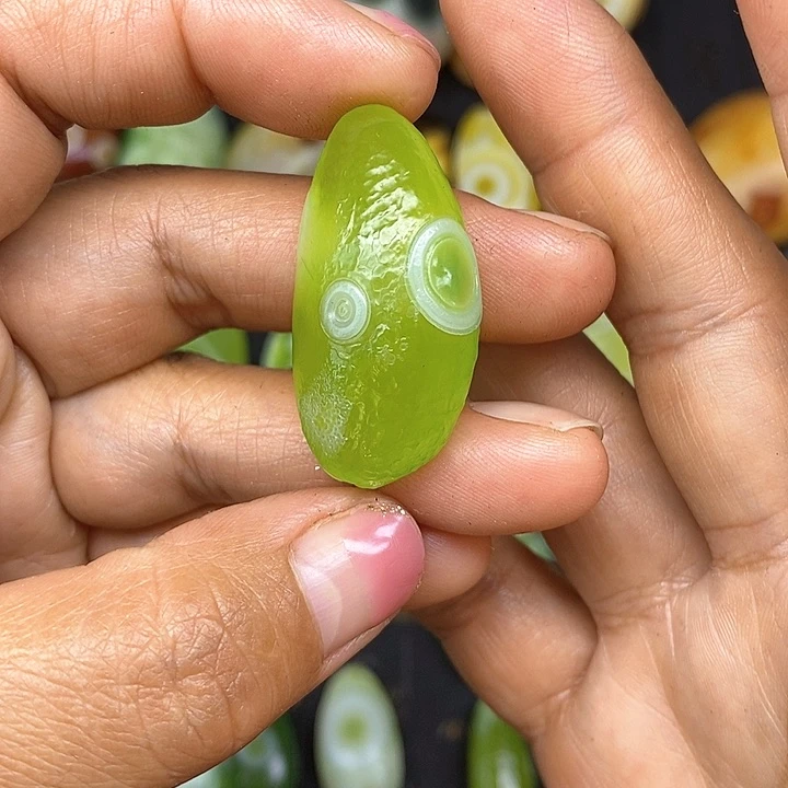 阿拉善眼睛石奇石无孔