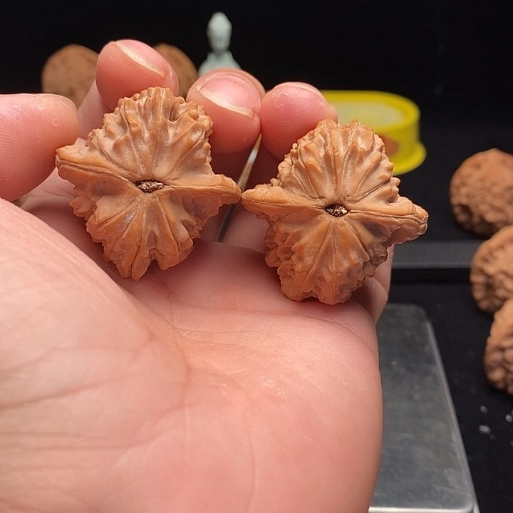 桃核吊坠马老四39假日福利