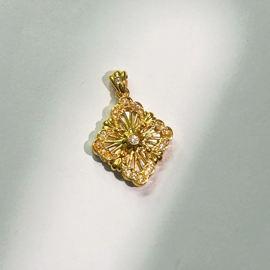 【新年专享】18K豪奢风意大利布契拉提百搭经典款吊坠(赠合金链子）