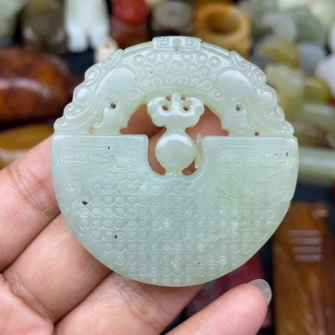 蛇纹石玉未镶嵌颈饰79
