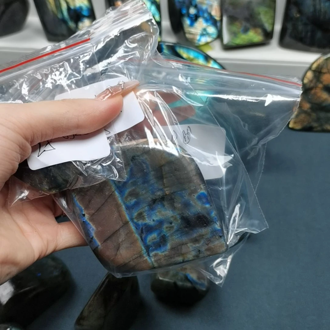 P****有机玻璃拉长石摆件手把件