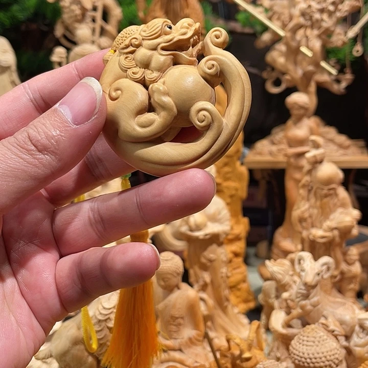 黄杨木镂空貔貅小叶