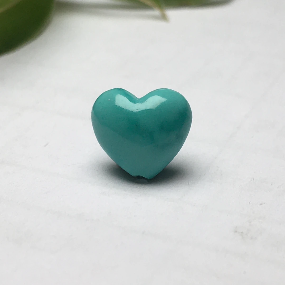 原矿高瓷玉化绿松石爱心