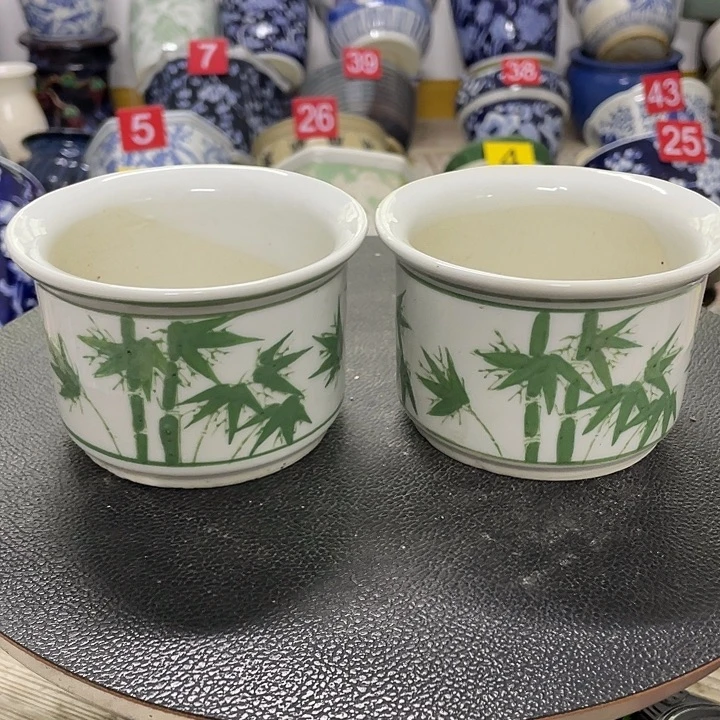 老库存品小盆两个