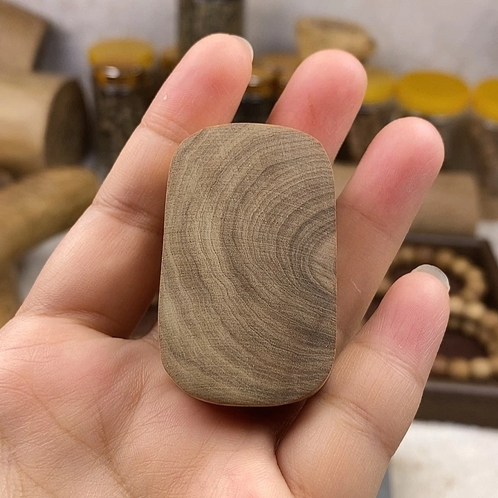 来***财檀香木无事牌檀香木牌子