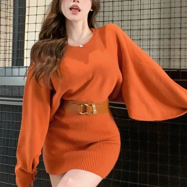 设计感蝙蝠袖送腰带收腰显瘦针织连衣裙纯欲性感圆领套头包臀短裙