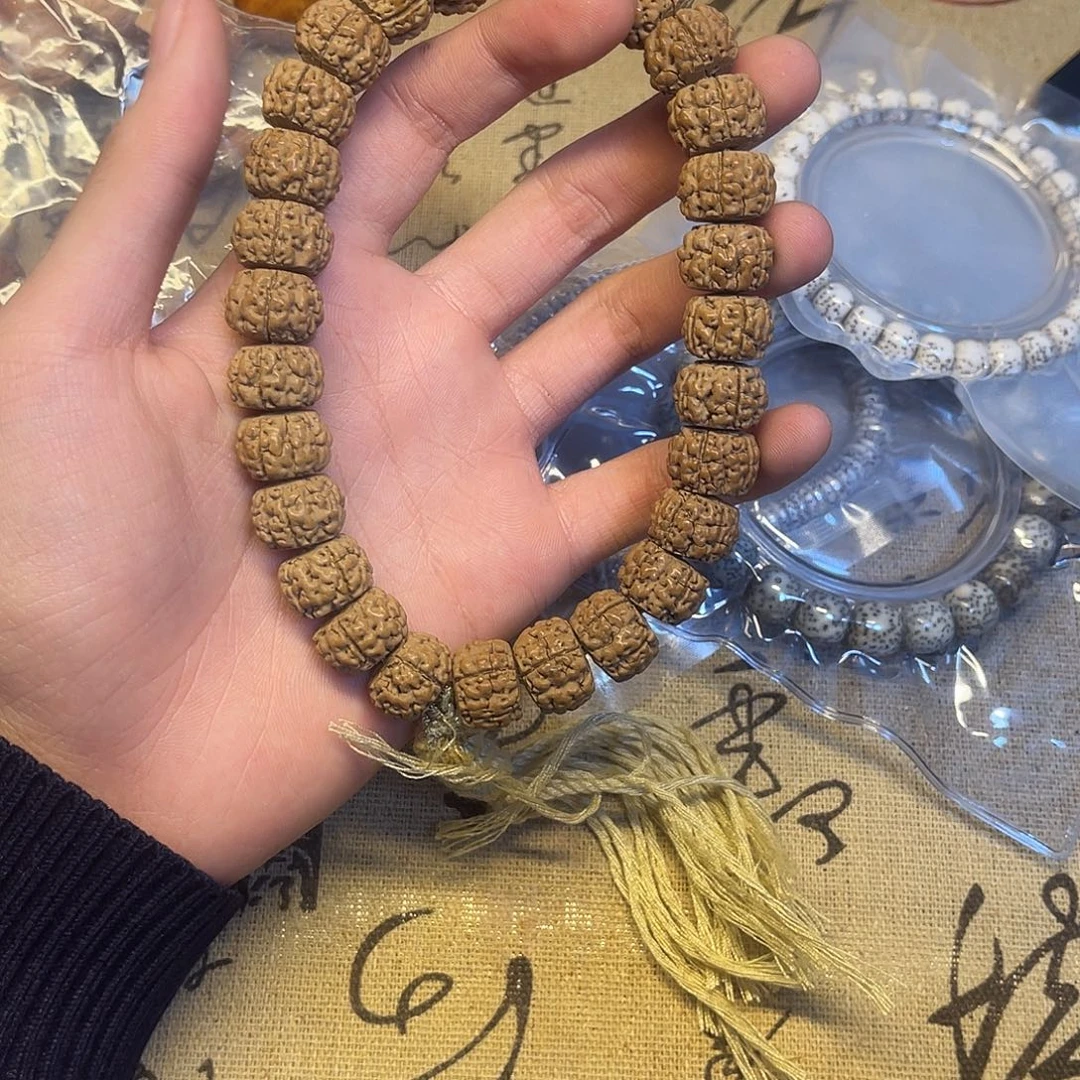 猴头核桃吊坠金刚