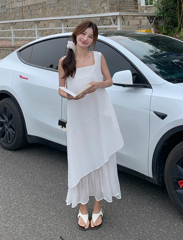 法式初恋白色吊带2025新款连衣裙子女夏季小众设计气质高级感长裙