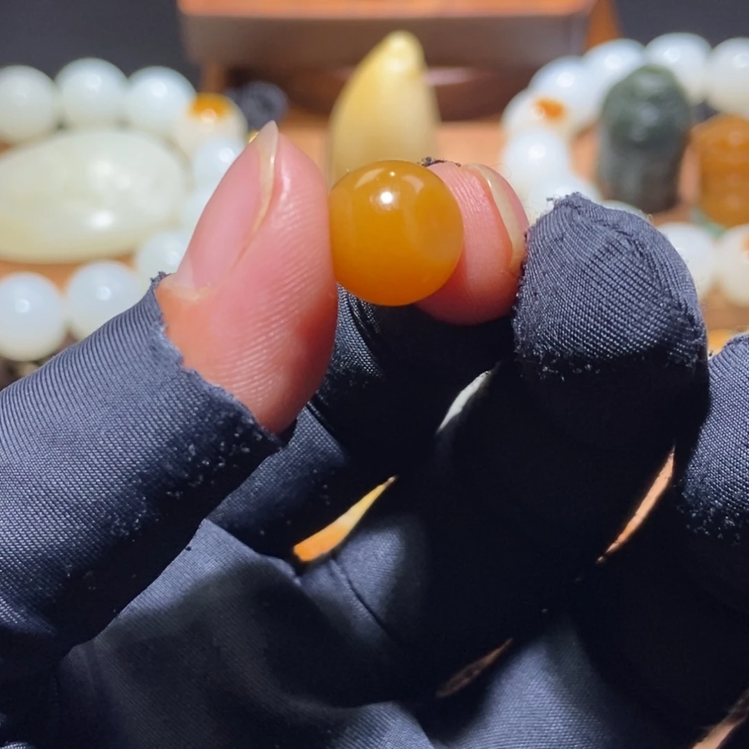 凊***和田玉未镶嵌颈饰