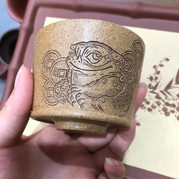 慎拍体验款杯身失圆老段主人杯 金蟾刻绘