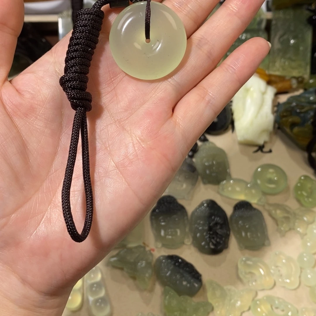 蛇纹石玉未镶嵌吊坠(不含链)