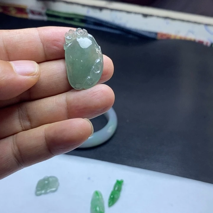 定制翡翠未镶嵌福瓜