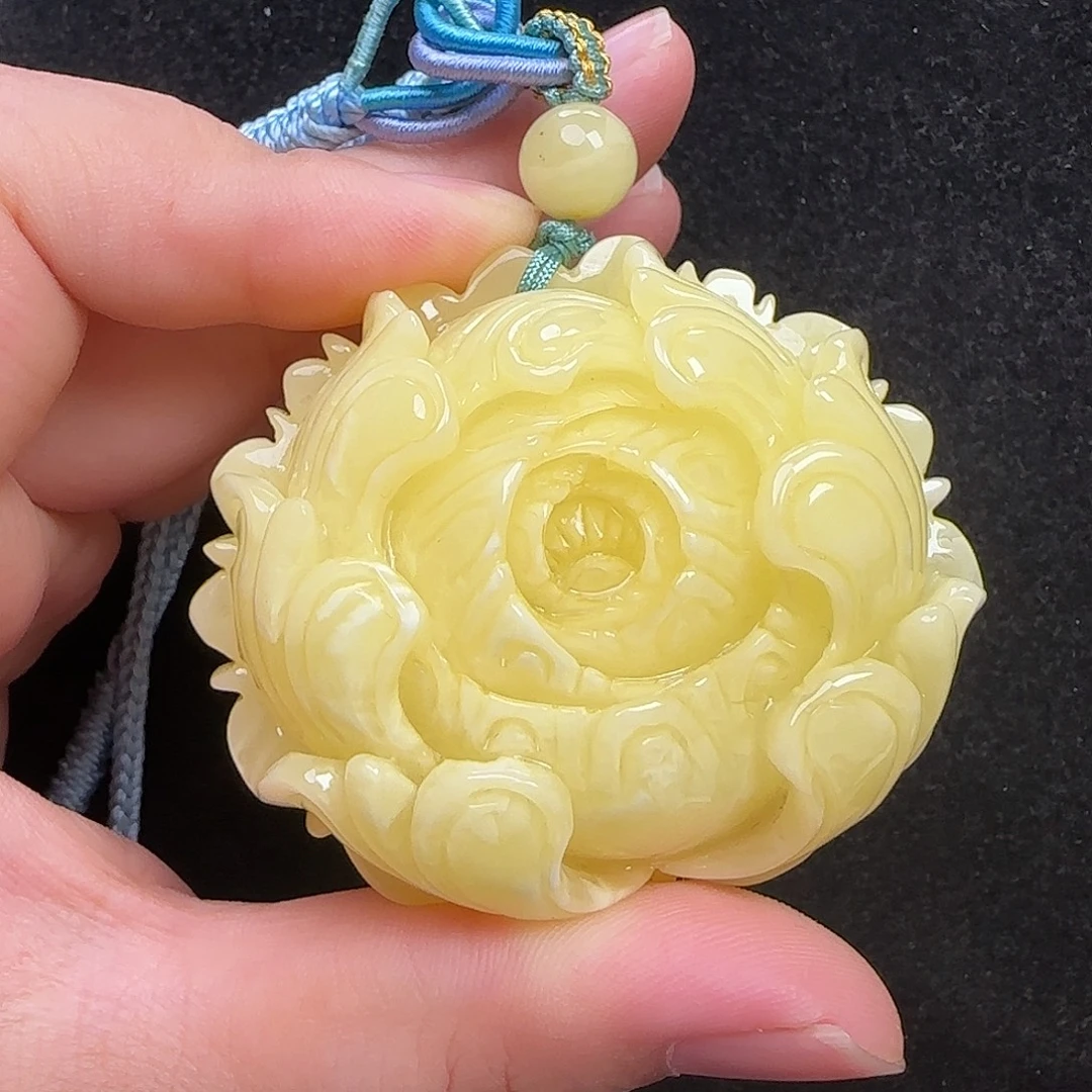 蜜蜡未镶嵌珠宝奇石