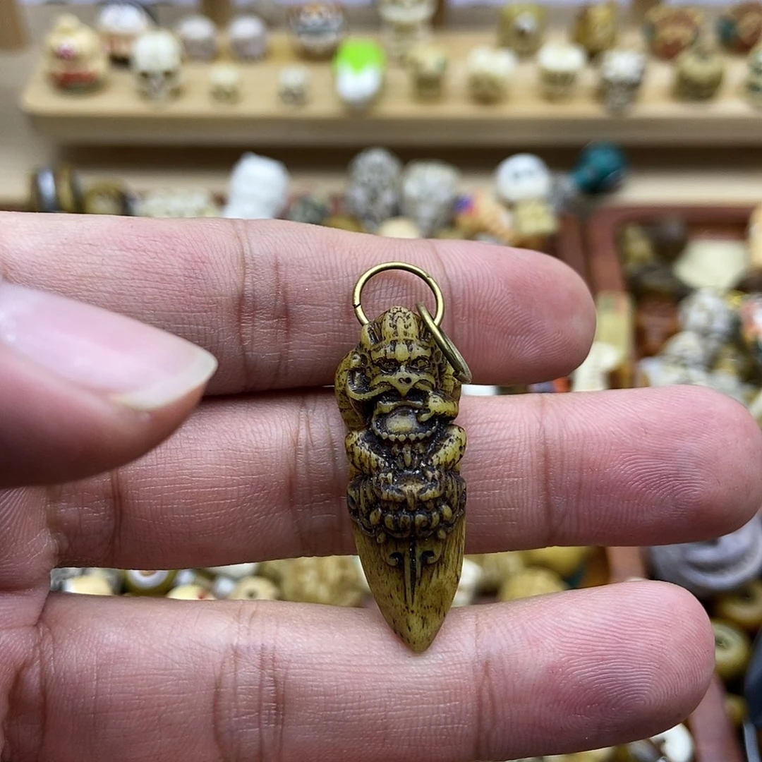 驼骨其他大鹏鸟降魔杵侧挂