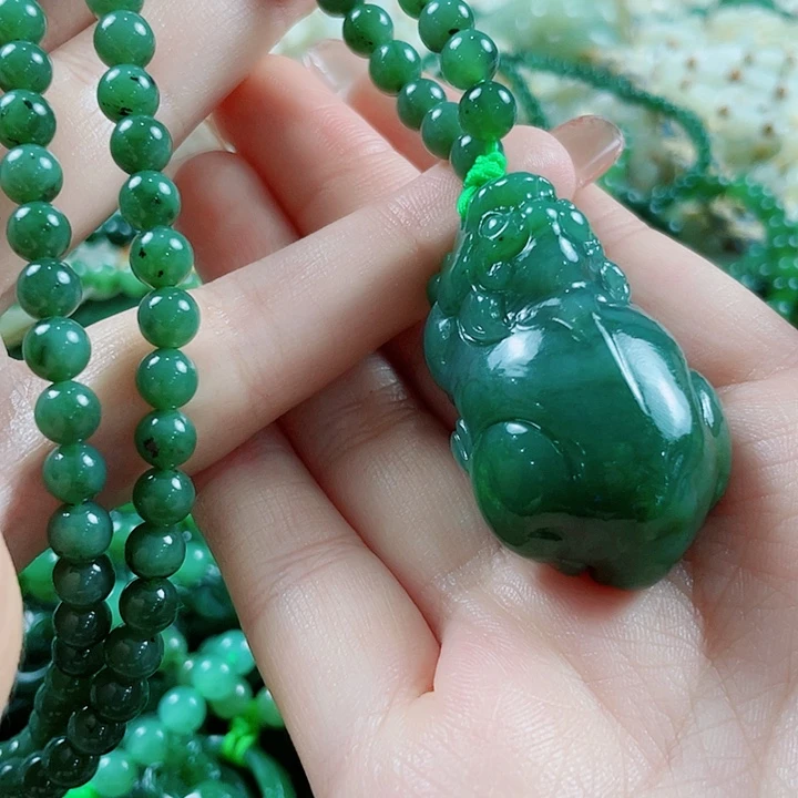 颈饰未镶嵌和田玉