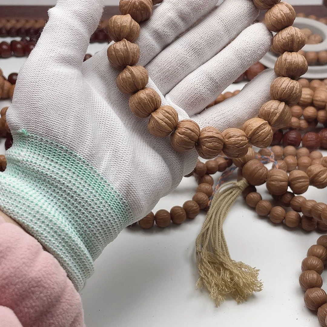 L***8吊坠猴头核桃猴头