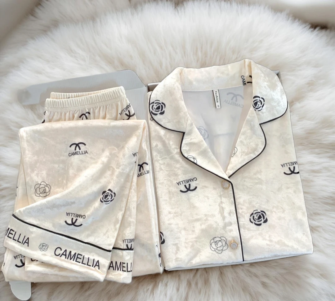 山茶花金丝绒睡衣套装女长袖长裤秋冬季2025新款轻奢高级感家居服