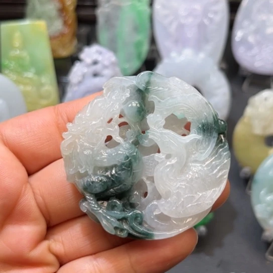 翡翠未镶嵌颈饰翡翠